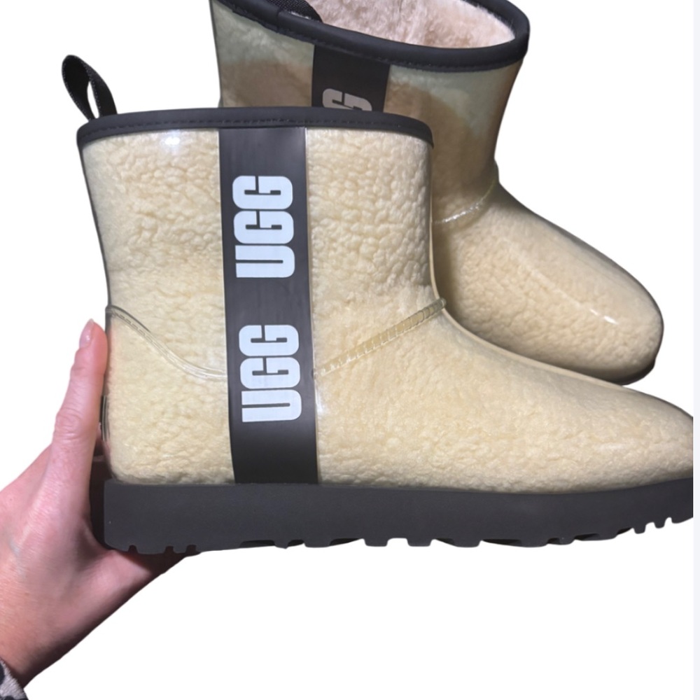 NEW- UGG- Waterproof Clear and Cream Shearling Boots sz 10
